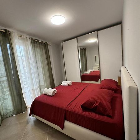 Diem Apartment Near Pazari I Ri Tirana Kültér fotó