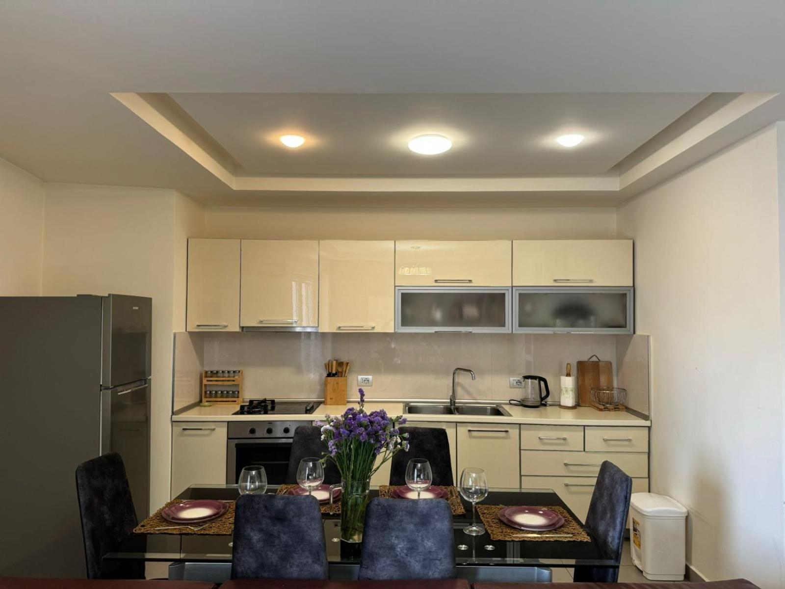 Diem Apartment Near Pazari I Ri Tirana Kültér fotó