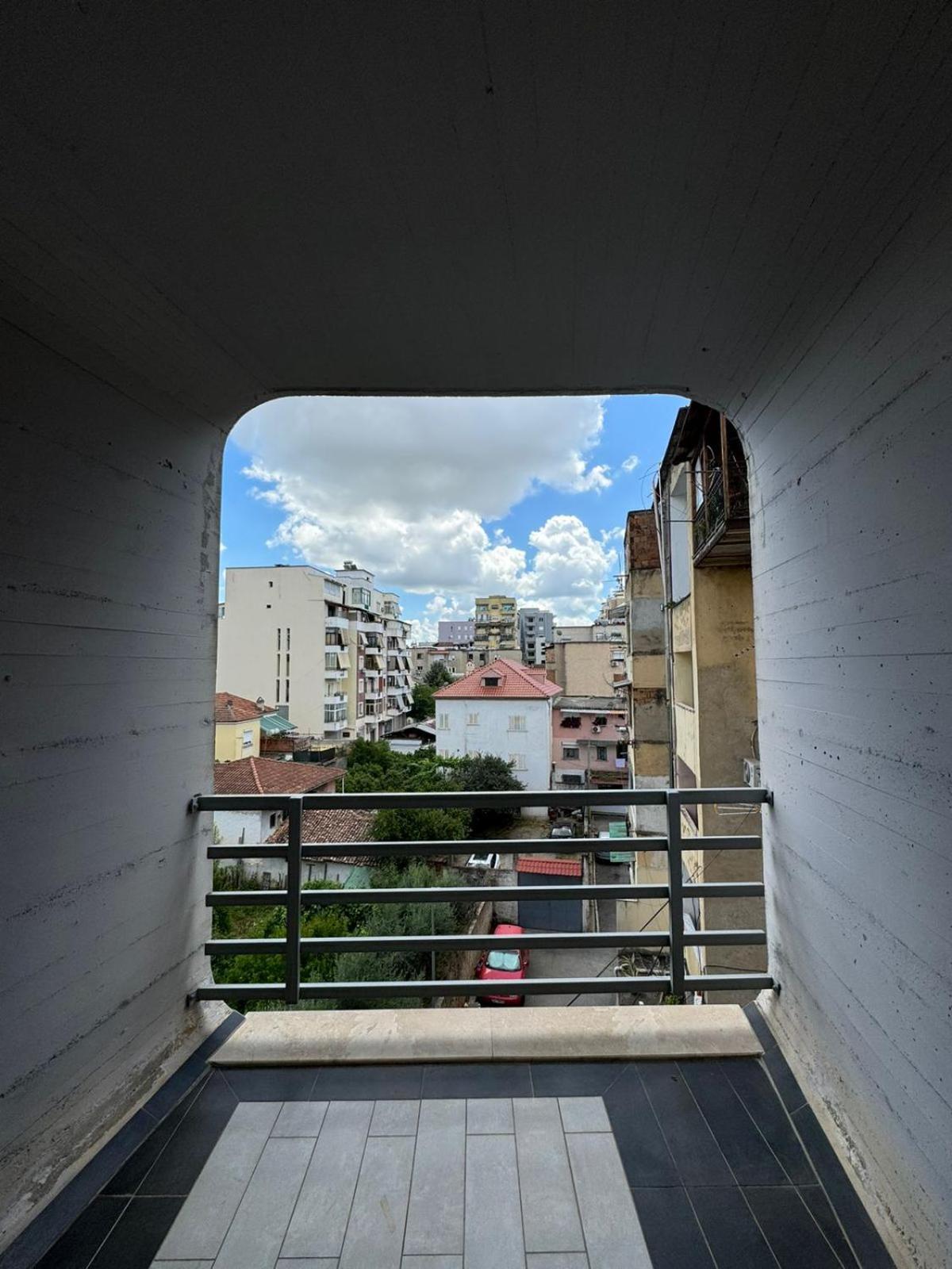 Diem Apartment Near Pazari I Ri Tirana Kültér fotó