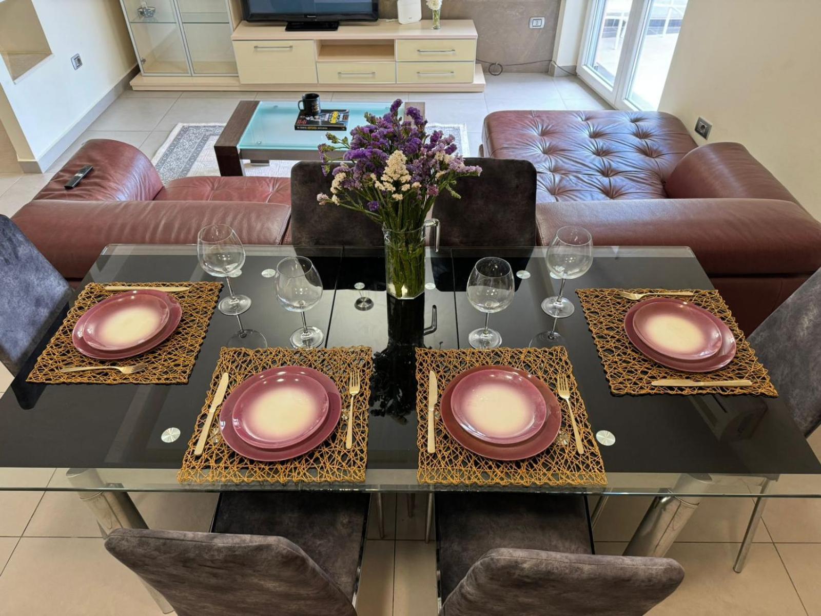 Diem Apartment Near Pazari I Ri Tirana Kültér fotó